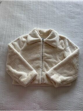 Steve Madden Plush Ivory Faux Fur Zip Jacket